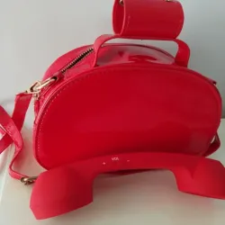 Sac Téléphone Rouge Vintage - L’Accessoire Rétro et Fun qui Appelle l’Originalité